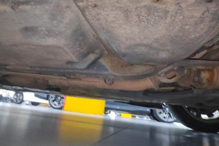 Used Toyota Crown 2012 2.5L Royal Leather Edition Right Side Sill