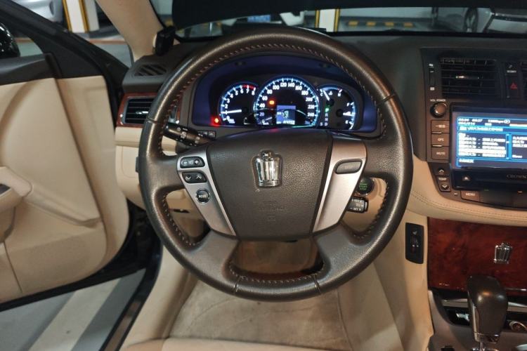 Used Toyota Crown 2012 2.5L Royal Leather Edition Steering Wheel