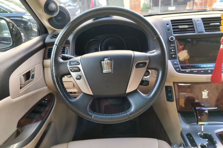 Used Toyota Crown 2012 2.5L Royal Leather Edition Steering Wheel