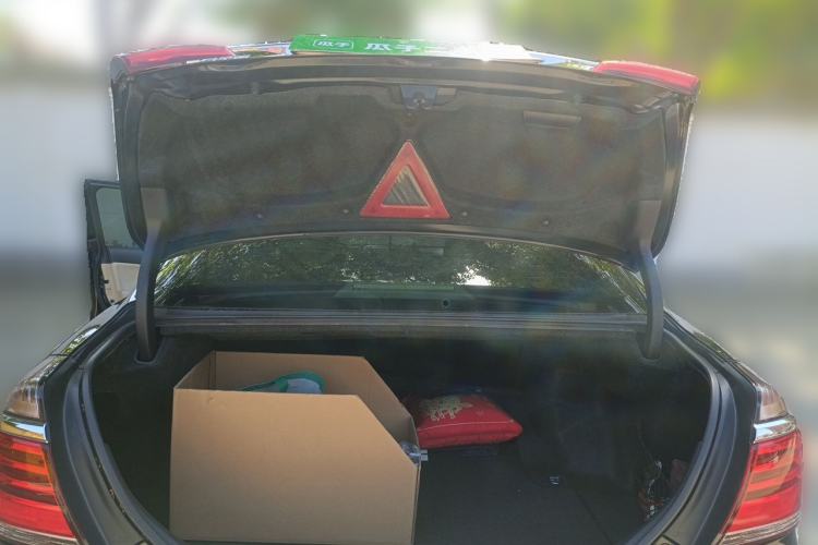 Used Toyota Crown 2012 2.5L Royal Leather Edition Trunk