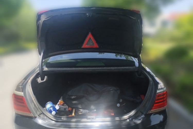 Used Toyota Crown 2012 2.5L Royal Navigation Edition Trunk