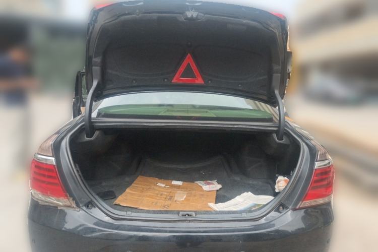 Used Toyota Crown 2012 2.5L Royal Leather Edition Trunk