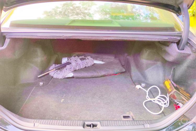 Used Toyota Crown 2012 2.5L Royal Leather Edition Trunk