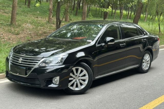 Used Toyota Crown 2012 2.5L Royal Leather Edition