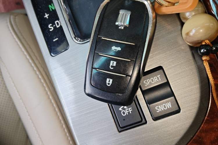 Used Toyota Crown 2012 2.5L Royal Leather Edition Vehicle Key