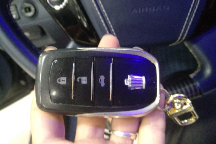Used Toyota Crown 2012 2.5L Royal Leather Edition Vehicle Key