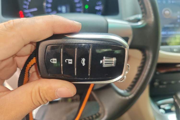 Used Toyota Crown 2012 2.5L Royal Leather Edition Vehicle Key