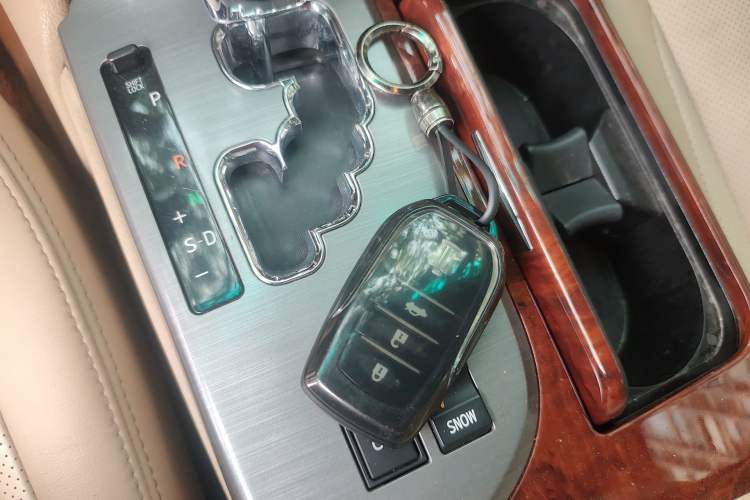 Used Toyota Crown 2012 2.5L Royal Leather Edition Vehicle Key