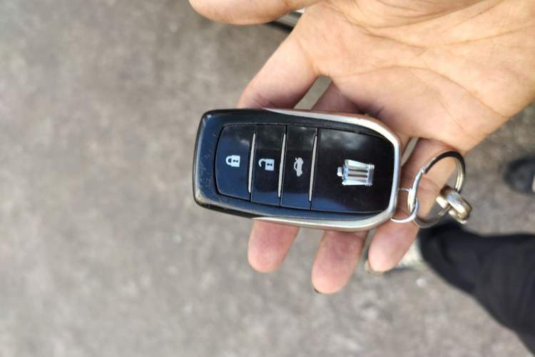 Used Toyota Crown 2012 2.5L Royal Leather Edition Vehicle Key