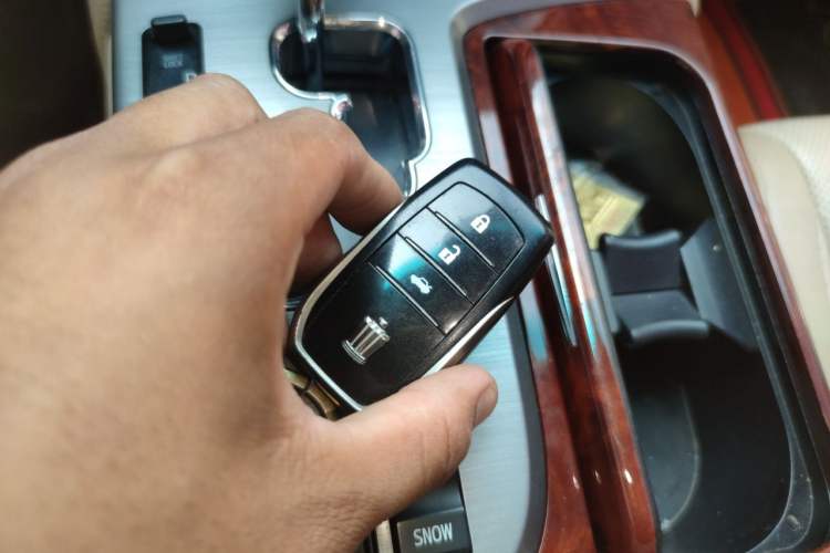 Used Toyota Crown 2012 2.5L Royal Leather Edition Vehicle Key