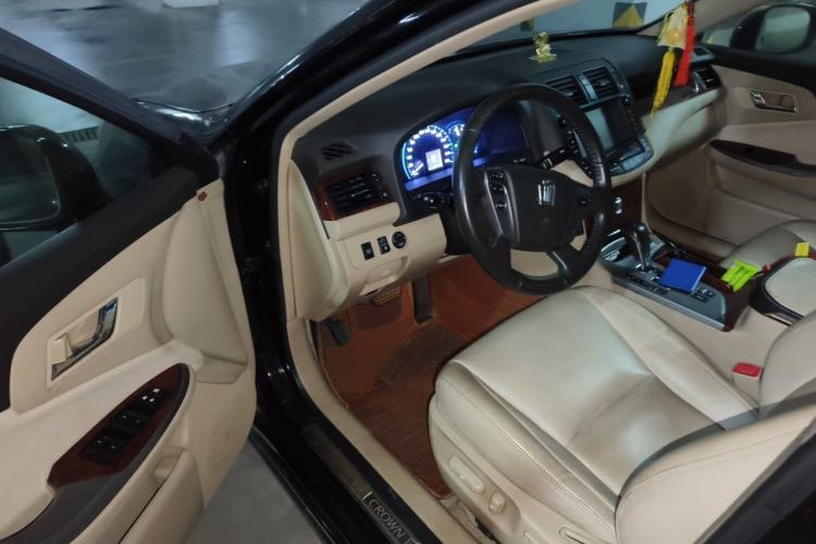 Used Toyota Crown 2012 2.5L Royal Leather Edition Driver Seat