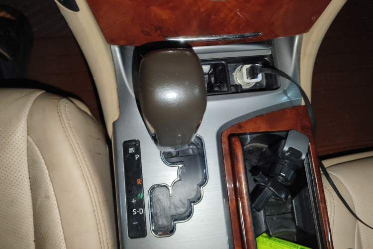 Used Toyota Crown 2012 2.5L Royal Leather Edition Gear Lever
