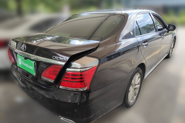 Used Toyota Crown 2012 2.5L Royal Leather Edition Rear Right 45 Deg