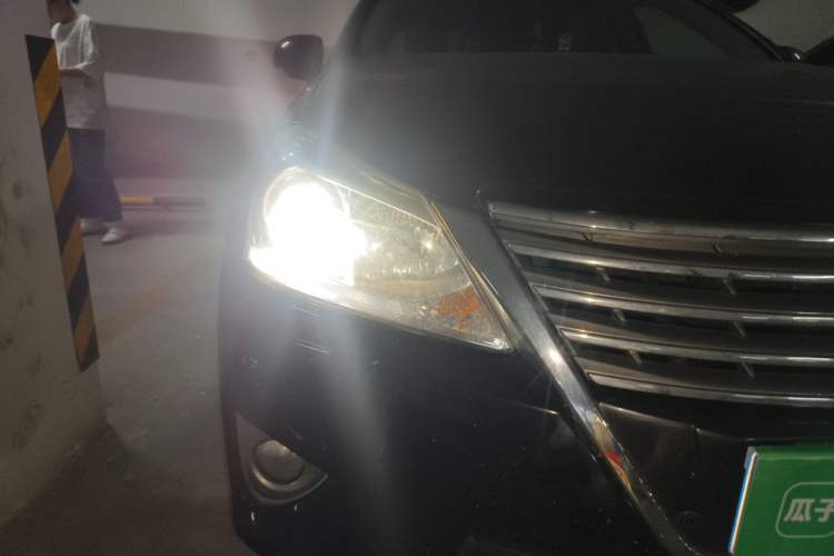 Used Toyota Crown 2012 2.5L Royal Leather Edition Right Front Headlight