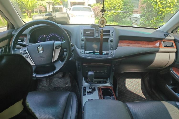 Used Toyota Crown 2012 2.5L Royal Leather Edition Center Console