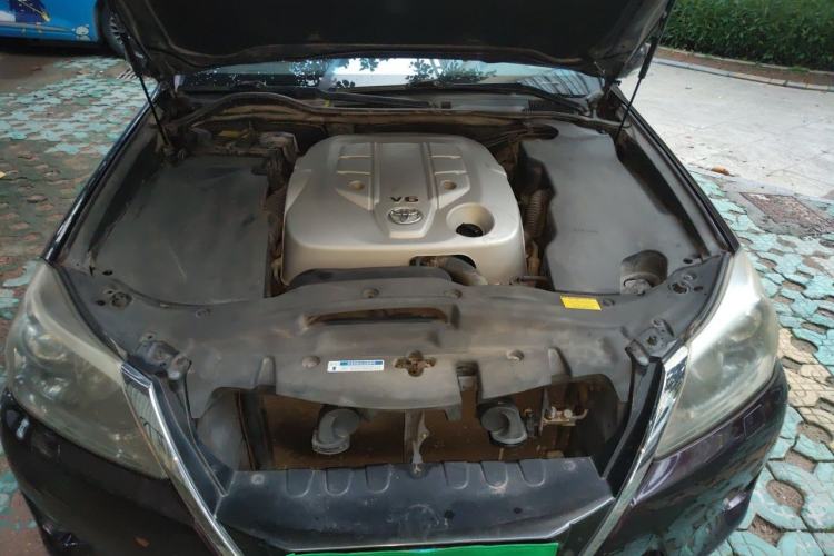 Used Toyota Crown 2012 2.5L Royal Leather Edition Engine Bay