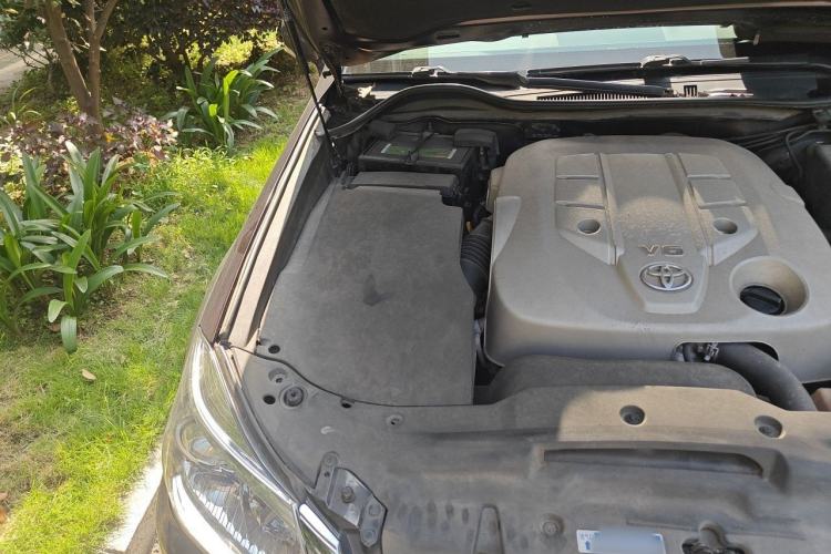 Used Toyota Crown 2012 2.5L Royal Leather Edition Engine Bay Right