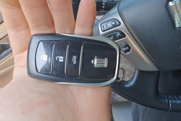 Used Toyota Crown 2012 2.5L Royal Leather Edition Vehicle Key