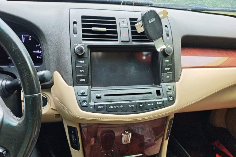 Used Toyota Crown 2012 2.5L Royal Leather Edition Audio And AC Panel