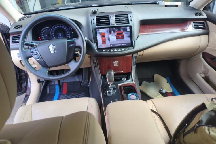 Used Toyota Crown 2012 2.5L Royal Comfort Edition Center Console