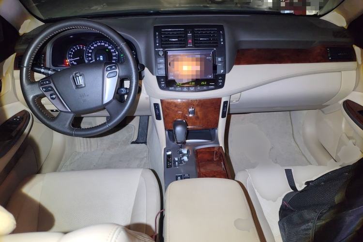 Used Toyota Crown 2012 2.5L Royal Leather Edition Center Console