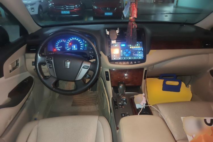 Used Toyota Crown 2012 2.5L Royal Leather Edition Center Console