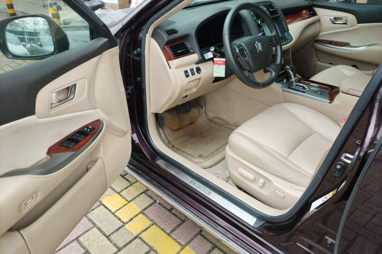 Used Toyota Crown 2012 2.5L Royal Leather Edition Driver Seat