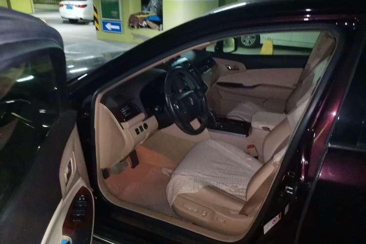 Used Toyota Crown 2012 2.5L Royal Leather Edition Driver Seat