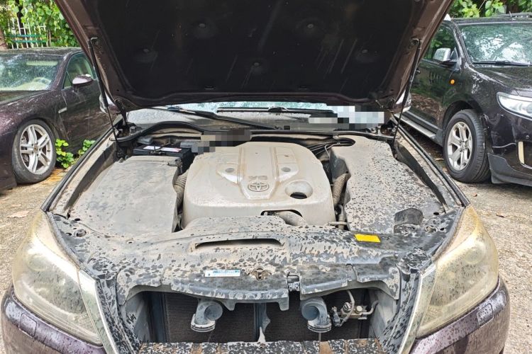 Used Toyota Crown 2012 2.5L Royal Leather Edition Engine Bay