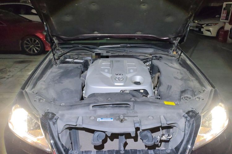 Used Toyota Crown 2012 2.5L Royal Leather Edition Engine Bay
