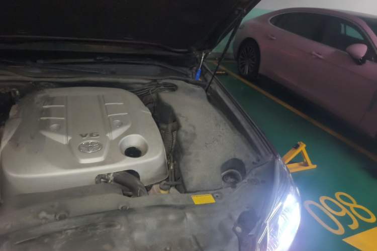 Used Toyota Crown 2012 2.5L Royal Leather Edition Engine Bay Left