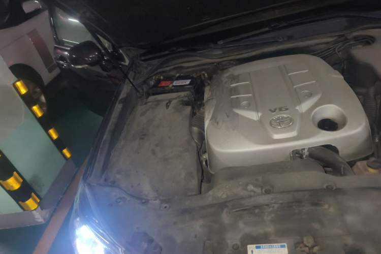 Used Toyota Crown 2012 2.5L Royal Leather Edition Engine Bay Right