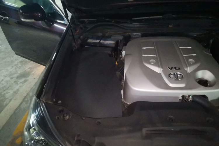 Used Toyota Crown 2012 2.5L Royal Leather Edition Engine Bay Right