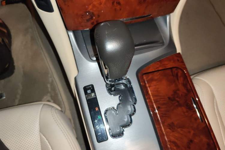 Used Toyota Crown 2012 2.5L Royal Leather Edition Gear Lever