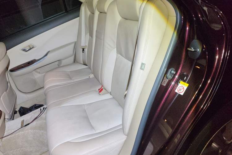 Used Toyota Crown 2012 2.5L Royal Leather Edition Left Rear Seat