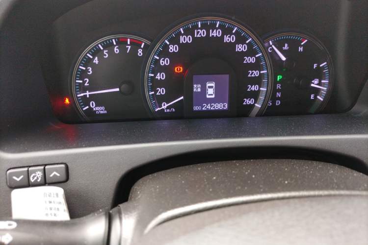 Used Toyota Crown 2012 2.5L Royal Leather Edition Odometer Close Up