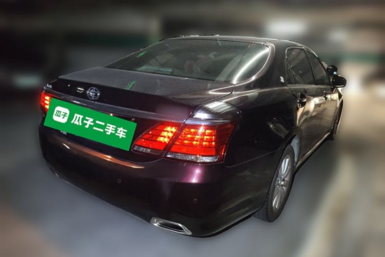 Used Toyota Crown 2012 2.5L Royal Leather Edition Rear Right 45 Deg