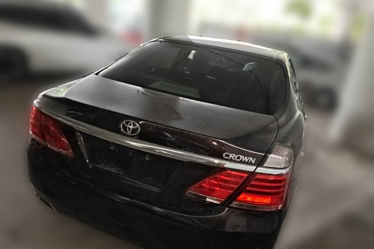 Used Toyota Crown 2012 2.5L Royal Leather Edition Rear Right 45 Deg