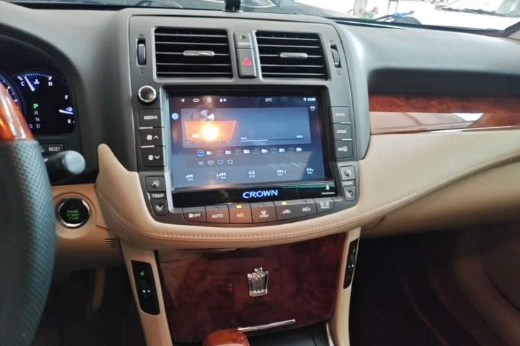 Used Toyota Crown 2012 2.5L Royal Leather Edition Audio And AC Panel