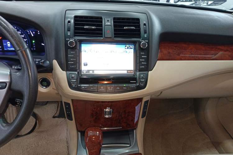 Used Toyota Crown 2012 2.5L Royal Leather Edition Audio And AC Panel