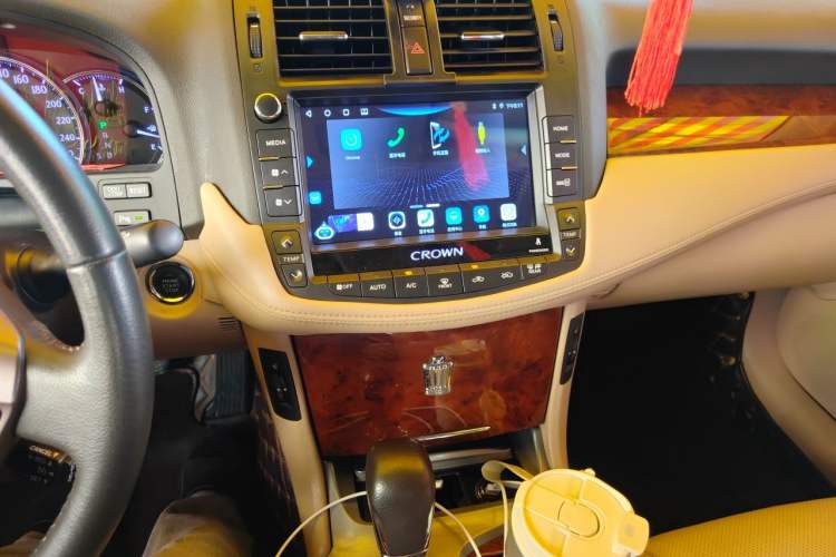 Used Toyota Crown 2012 2.5L Royal Leather Edition Audio And AC Panel