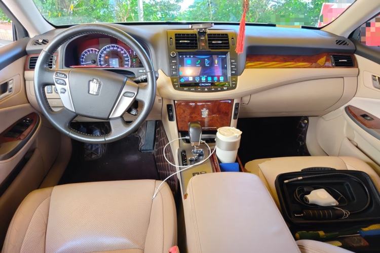 Used Toyota Crown 2012 2.5L Royal Leather Edition Center Console