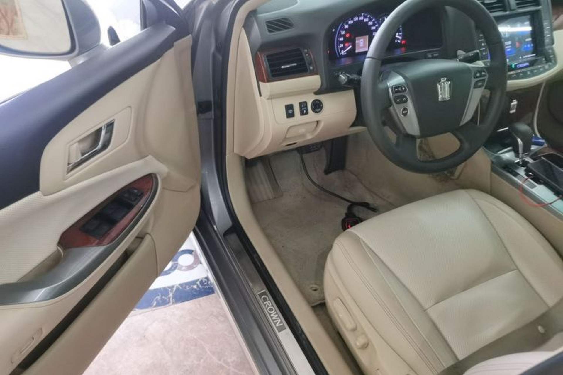 Used Toyota Crown 2012 2.5L Royal Leather Edition Driver Seat