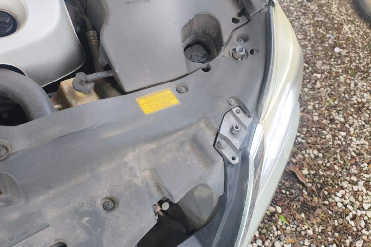 Used Toyota Crown 2012 2.5L Royal Leather Edition Engine Bay Left