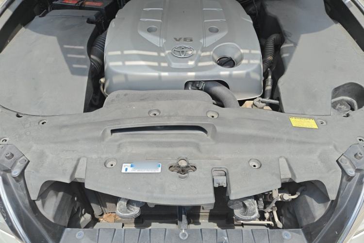 Used Toyota Crown 2012 2.5L Royal Leather Edition Engine Bay