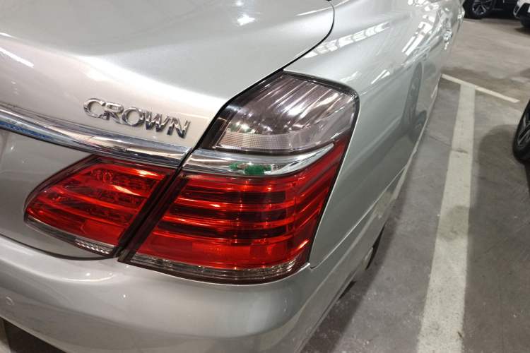 Used Toyota Crown 2012 2.5L Royal Leather Edition Exterior 1