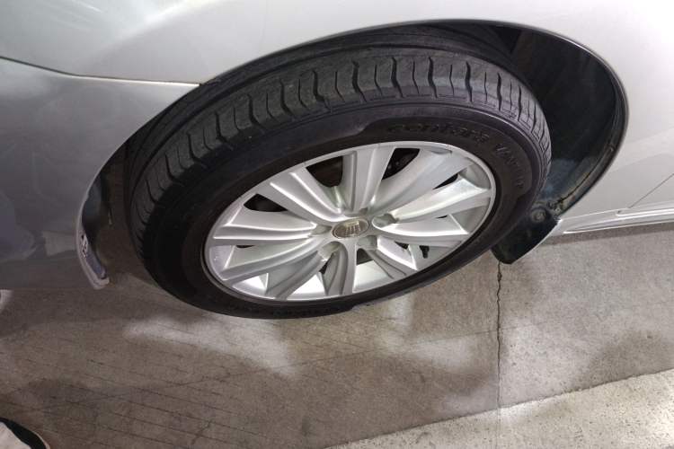 Used Toyota Crown 2012 2.5L Royal Leather Edition Exterior 2