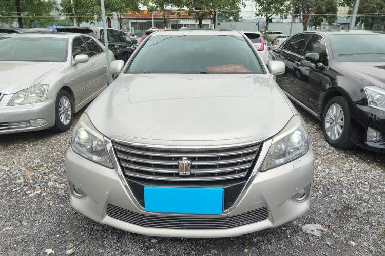Used Toyota Crown 2012 2.5L Royal Leather Edition Front