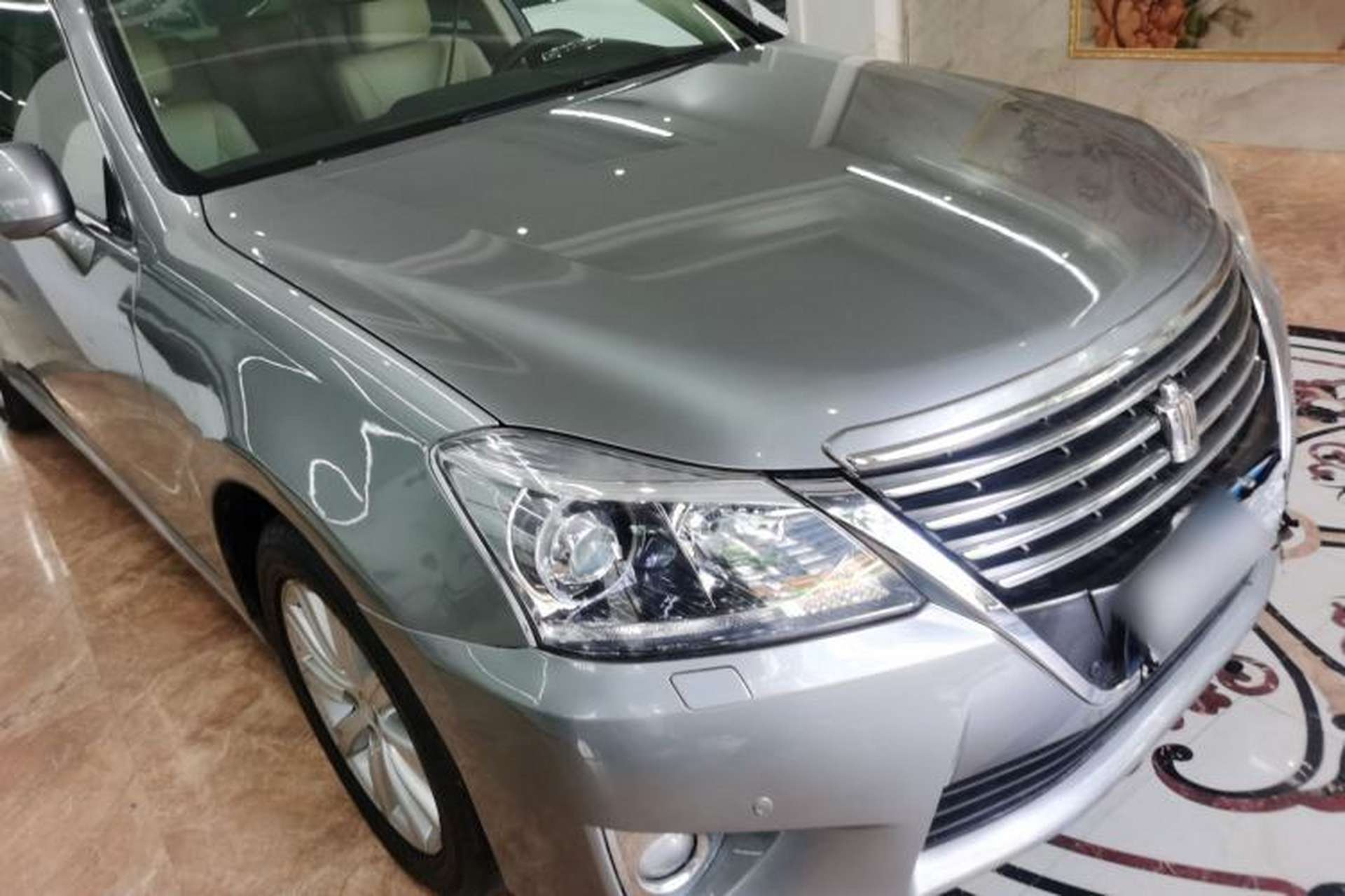 Used Toyota Crown 2012 2.5L Royal Leather Edition Front Right 45 Deg