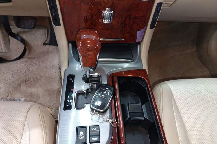 Used Toyota Crown 2012 2.5L Royal Leather Edition Gear Lever